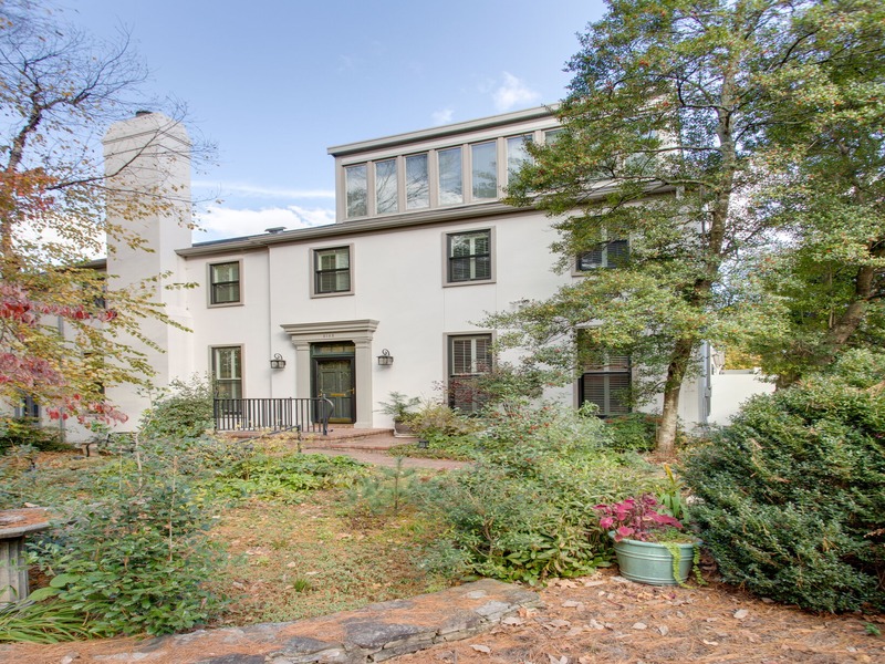 Beautifully appointed townhouse in Gloucester Square w/a true stucco exterior. This stunning home was renovated in 2021 including an all new kitchen w/luxury appliances, fully renovated bathrooms on the second floor and new paint throughout the interior. This property overlooks the common area lawn and has a two car attached garage. You will love this turnkey home. View walkthrough video at https://vimeo.com/910933463