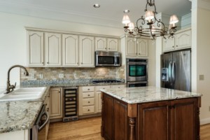 Listing Highlight: 305 Granny White Pike