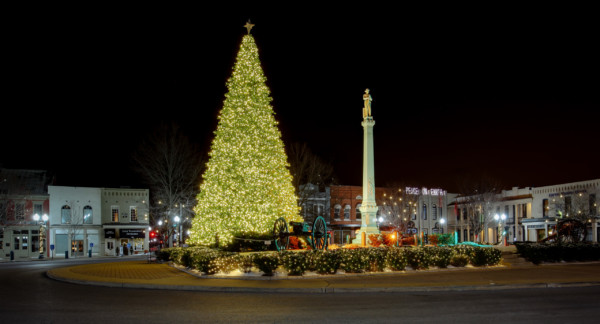 Franklin, TN, Christmas tree, LCT Team - Parks, Solomon Davis
